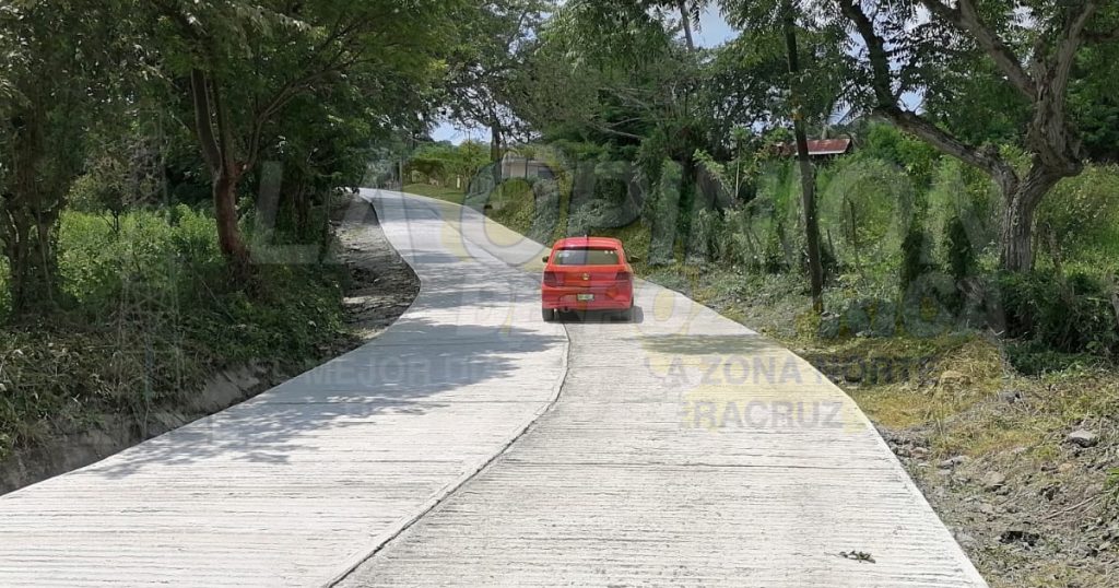 Inaugura Jiménez Rodríguez calle Obrero Mundial en Amatlán