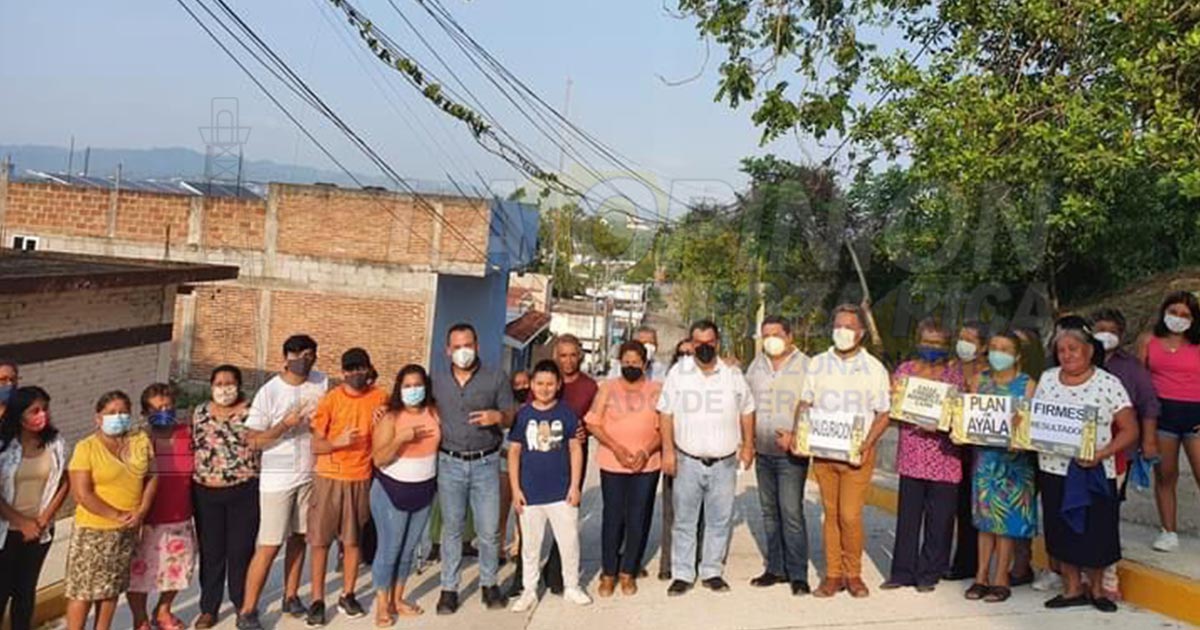 Inauguran calle en Tecomate y Plan de Ayala