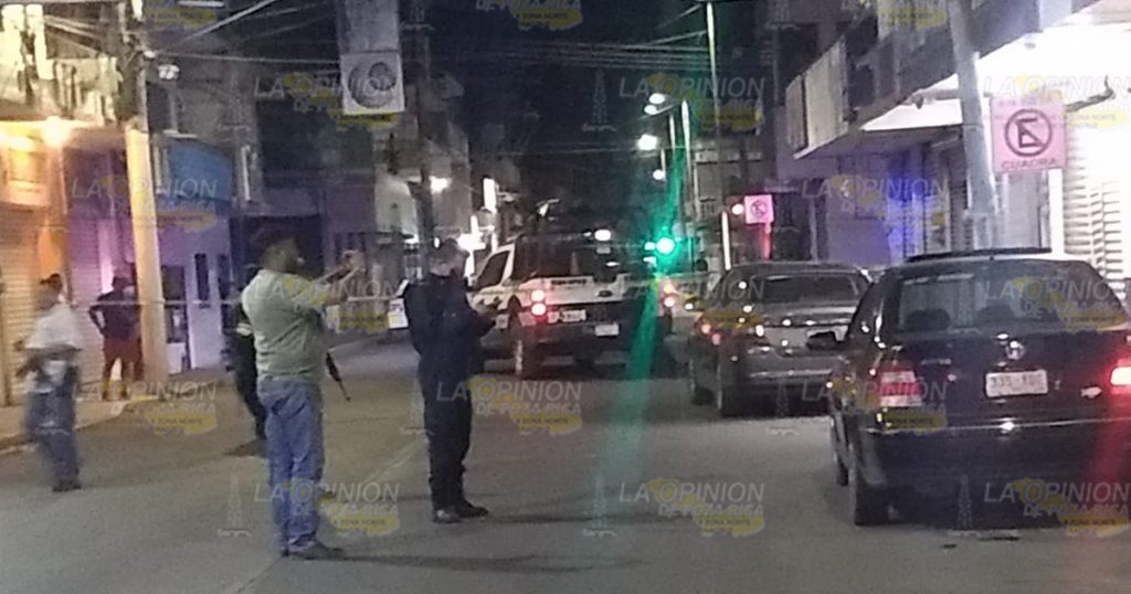 Lo ejecutan dentro de su automóvil