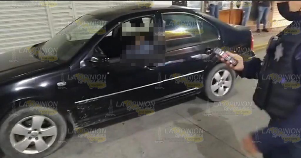 Lo ejecutan dentro de su automóvil