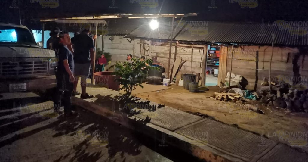 Machetean al agente municipal de Isla de Juan Rosas