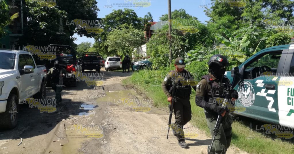 Movilización policíaca por hombres armados