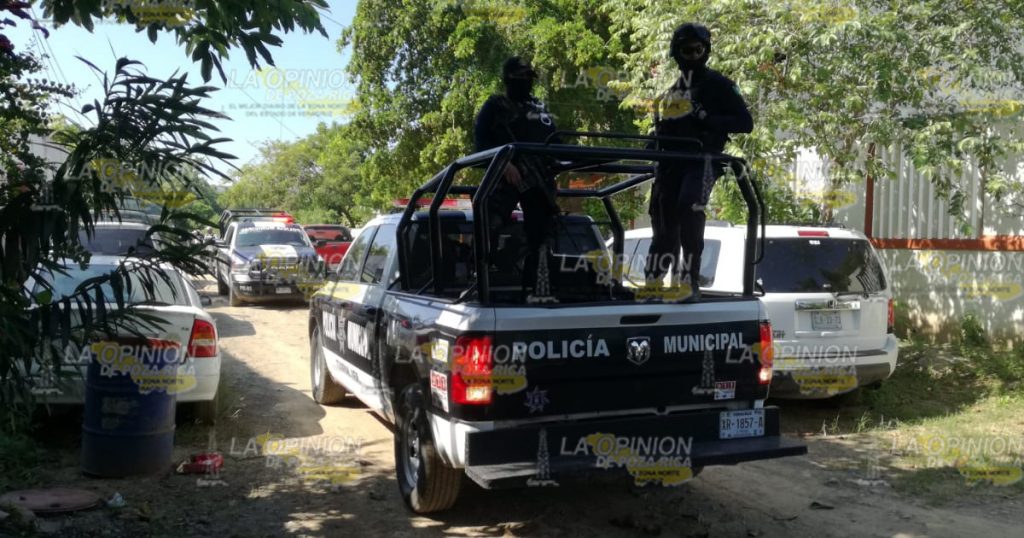 Movilización policíaca por hombres armados