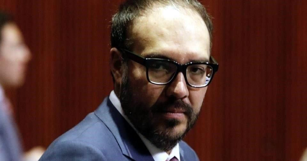 Toledo se salva, por ahora, de ser desaforado por voto en abstención del PRI