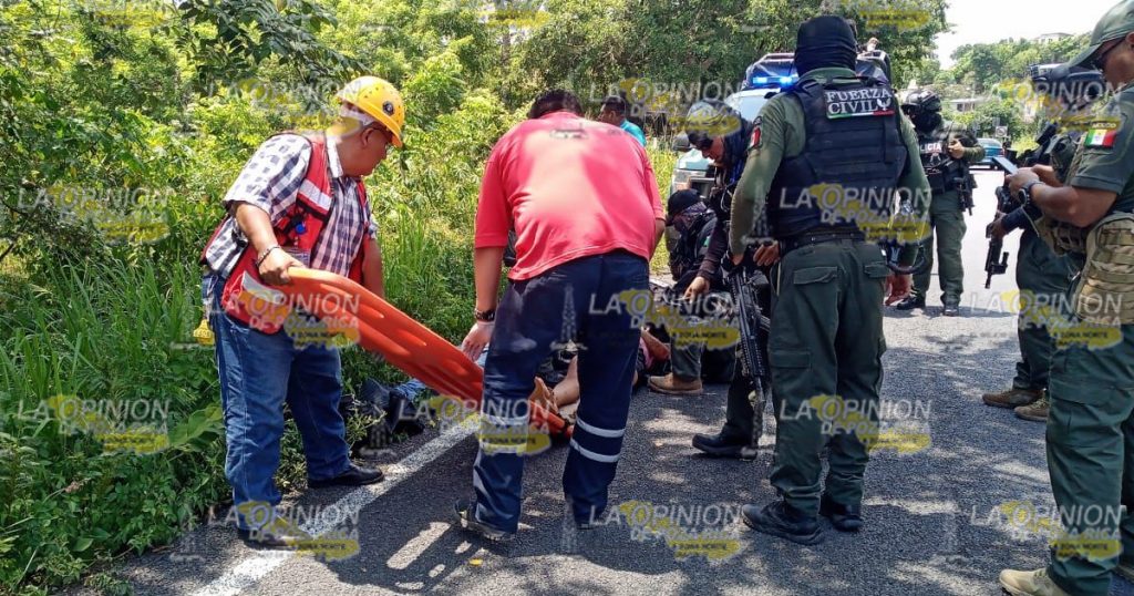 Automóvil se sale de la carretera en Arroyo Hondo