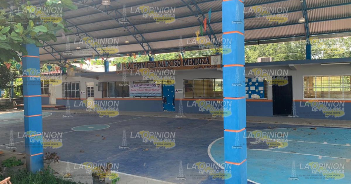 Amantes de lo ajeno roban primaria de la Santa Cruz
