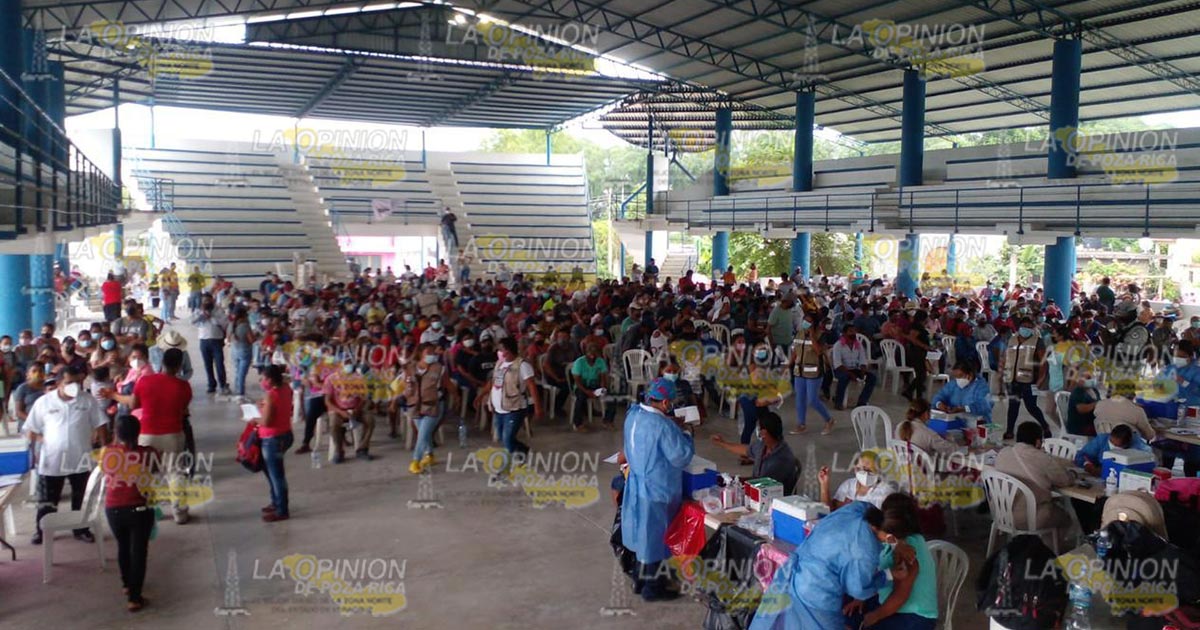 Arrepentidos acuden a vacunarse en Álamo