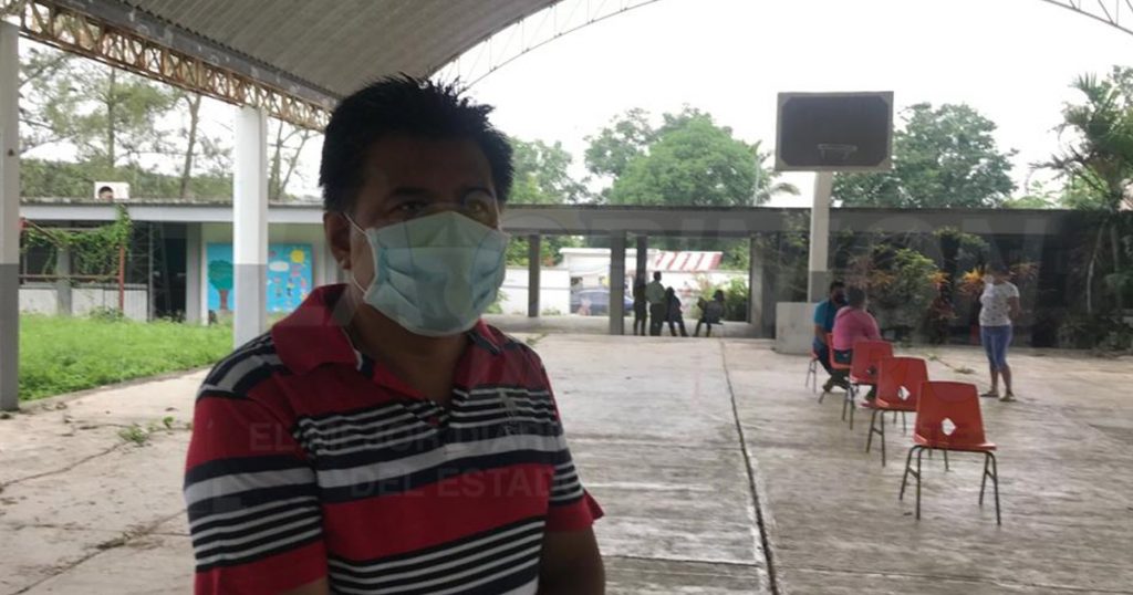 Padres reportan casos de alumnos con Covid-19