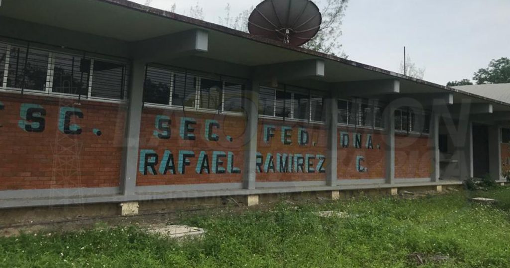 Padres reportan casos de alumnos con Covid-19