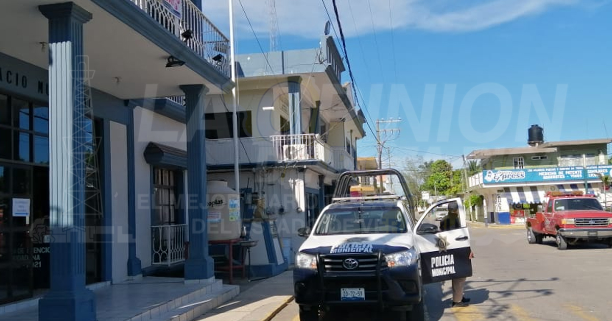 Usuarios de la CFE de Cazones están hartos de tantas fallas que afectan sus electrodomésticos