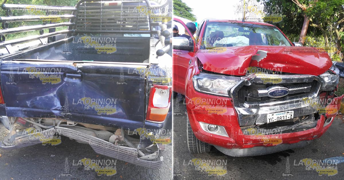 Camionetas se impactan por alcance