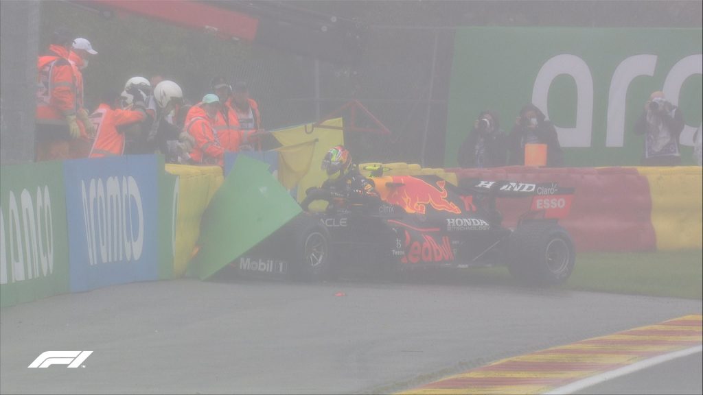 Arreglan coche de Checo para correr en el GP de Bélgica