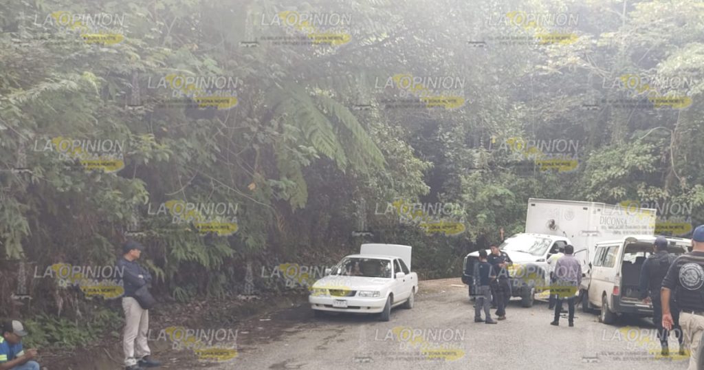 Colisionan unidades del gobierno; médico herido