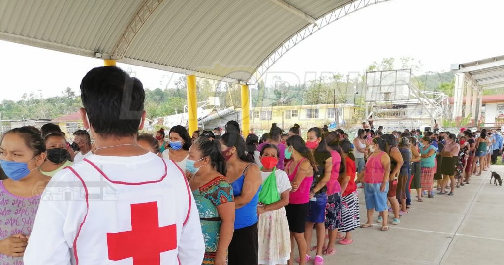 Entregó despensas la Cruz Roja Mexicana en Coatzintla