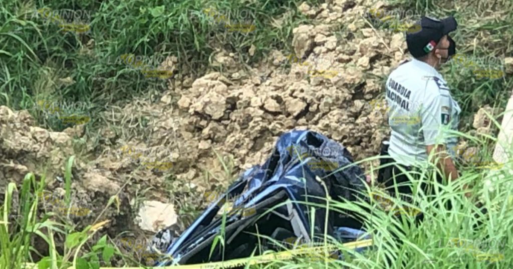 Muere automovilista en volcadura autopista México - Tuxpan