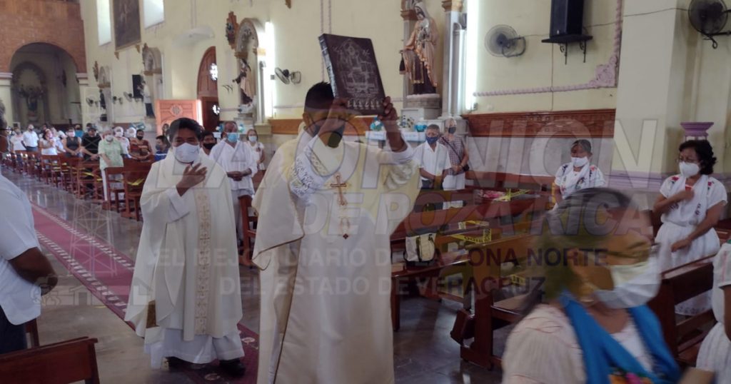Papantecos celebran a su santa patrona