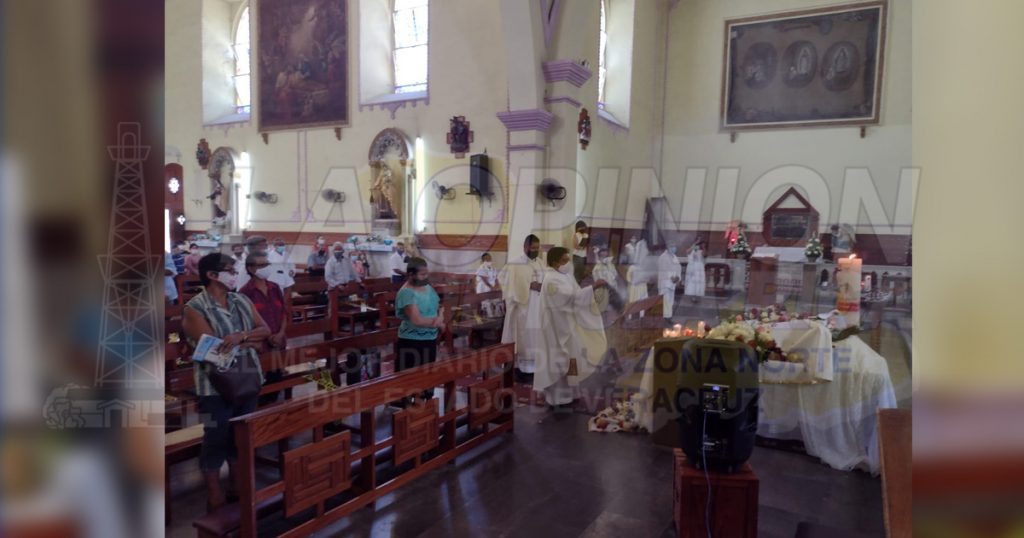 Papantecos celebran a su santa patrona
