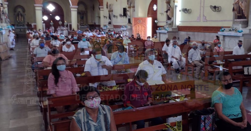 Papantecos celebran a su santa patrona