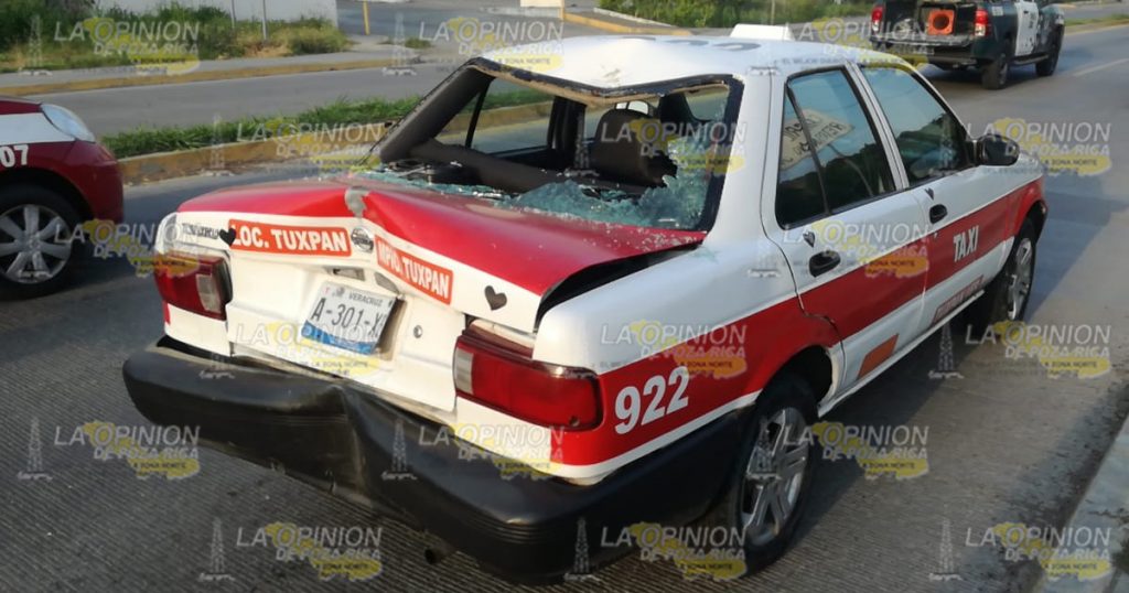 Se impacta en un taxi