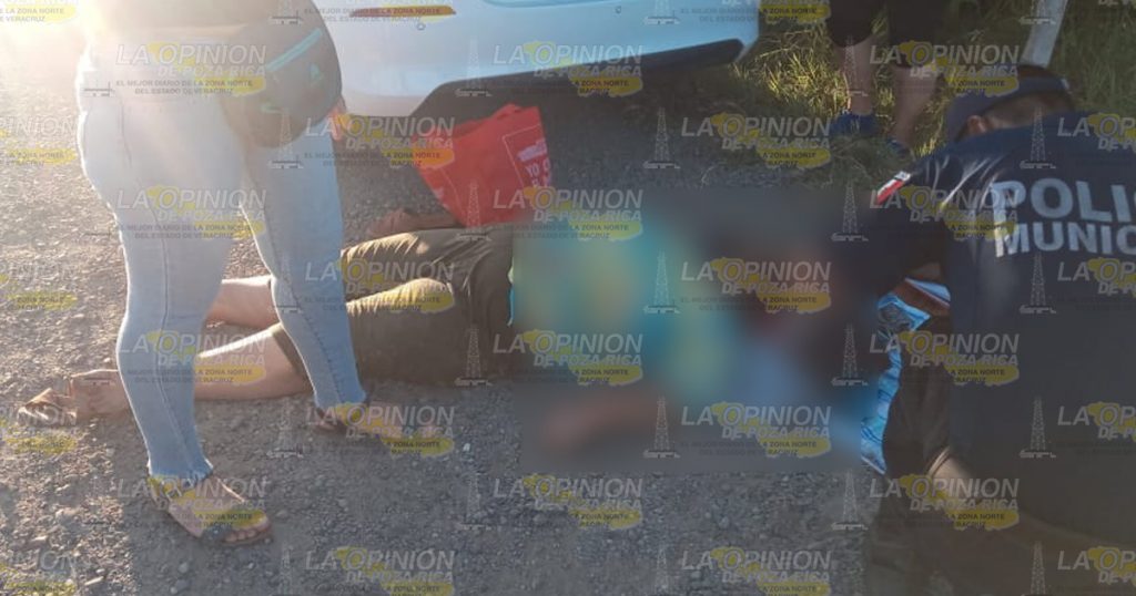 Taxista atropella a dos mujeres