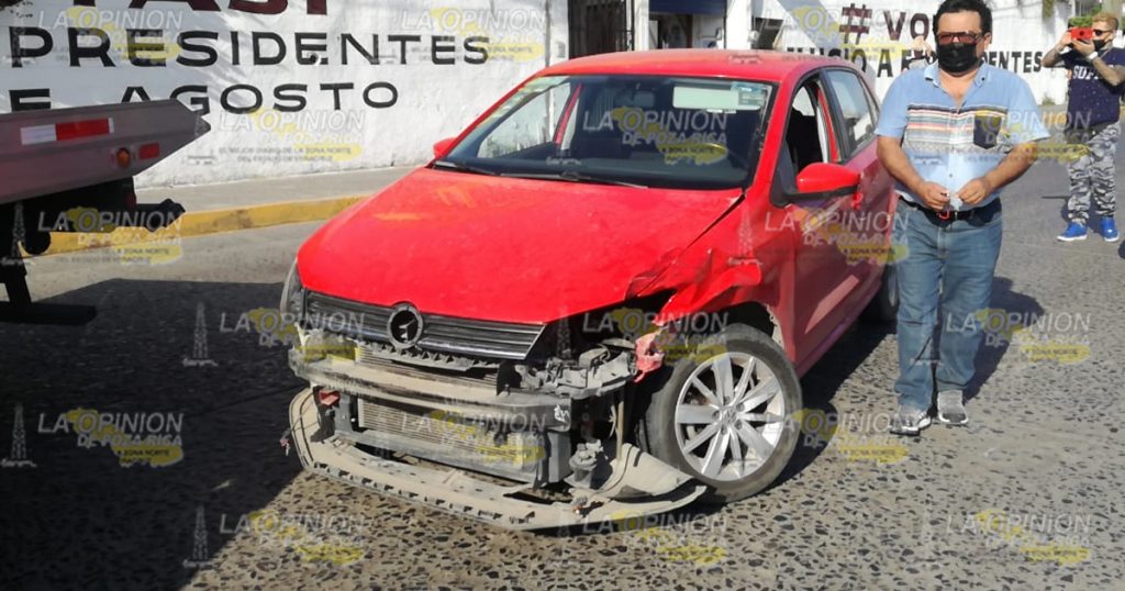 ¡Imprudente provoca choque en el bulevar!