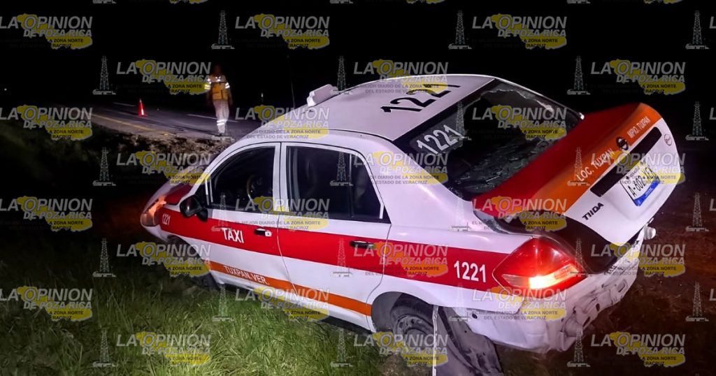 ¡Abandonan taxi en la autopista!