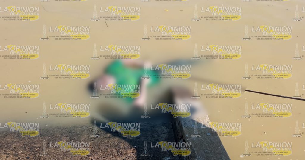 Flota cadáver en el río Tuxpan