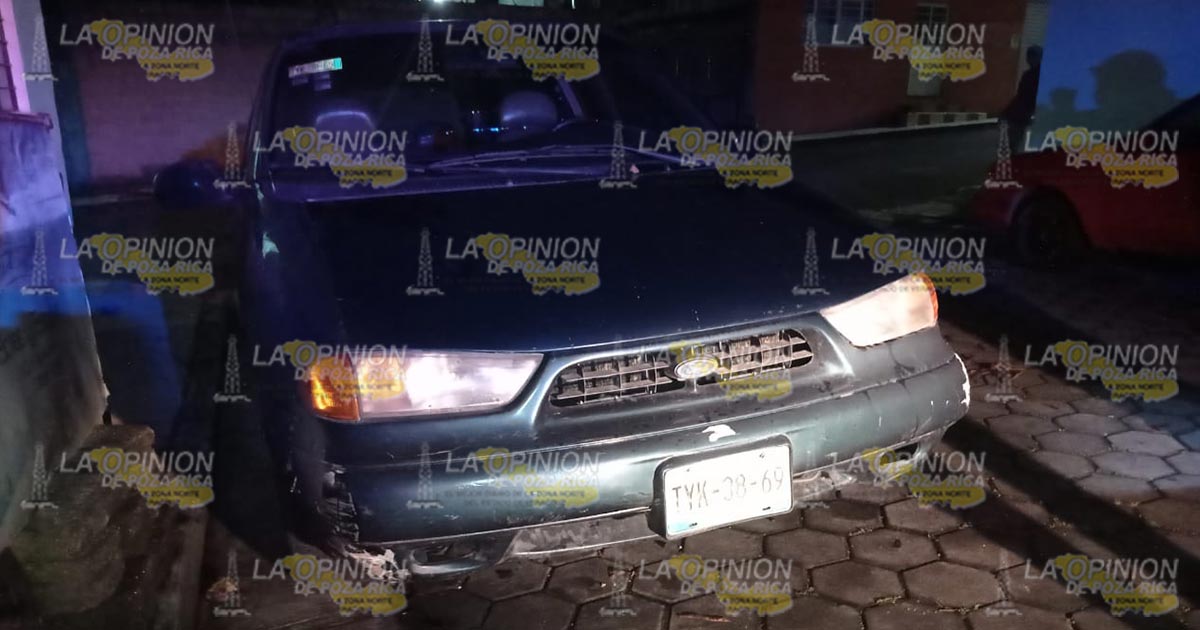 Intentan incendiar una camioneta Windstar