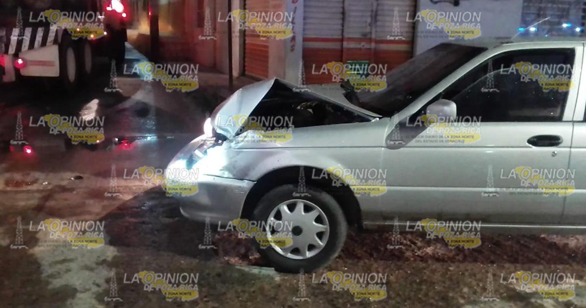 Manejaba en sentido contrario y choca