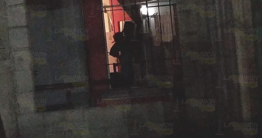 Militar golpea a su esposa