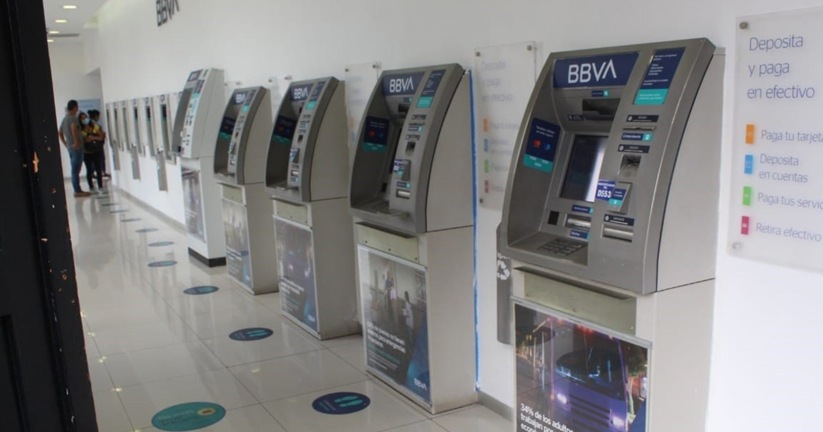 Fallan servicios de BBVA