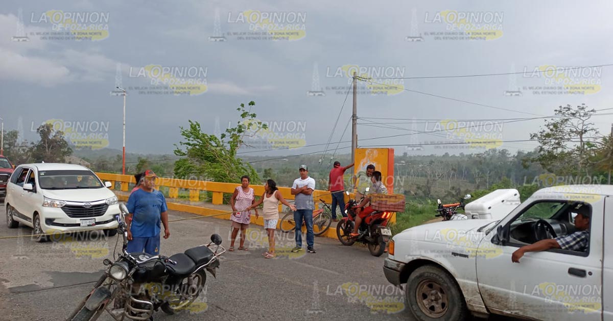 Otro bloqueo en la carretera PR-Tuxpan por la ruta de los kilómetros