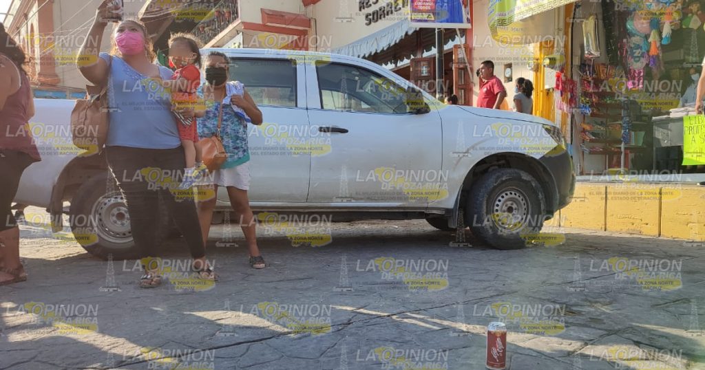 Escandalizaba en la vía pública