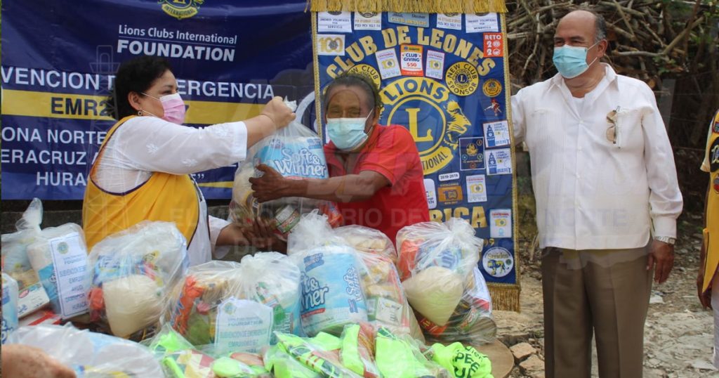 Entregan apoyo alimentario a familias de la colonia Reforma