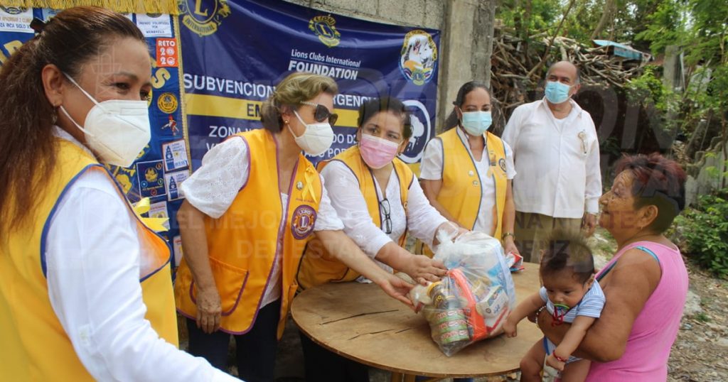 Entregan apoyo alimentario a familias de la colonia Reforma