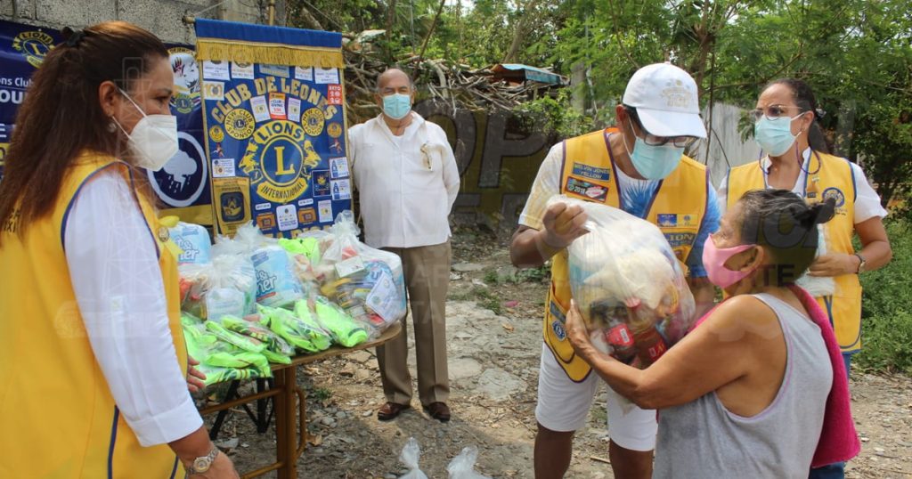 Entregan apoyo alimentario a familias de la colonia Reforma