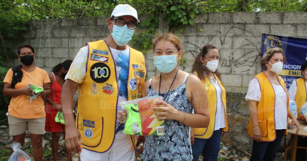 Entregan apoyo alimentario a familias de la colonia Reforma