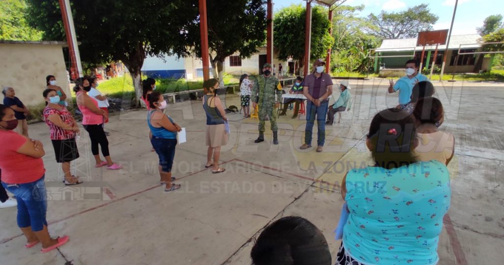 Entregan despensas a damnificados de Grace