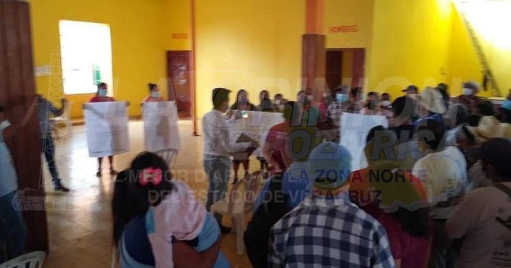 Servidores de la Nación hacen negocio familiar con programas federales