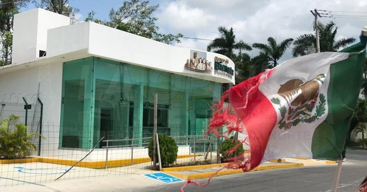 Banco del Bienestar de Tuxpan, no hay para cuándo
