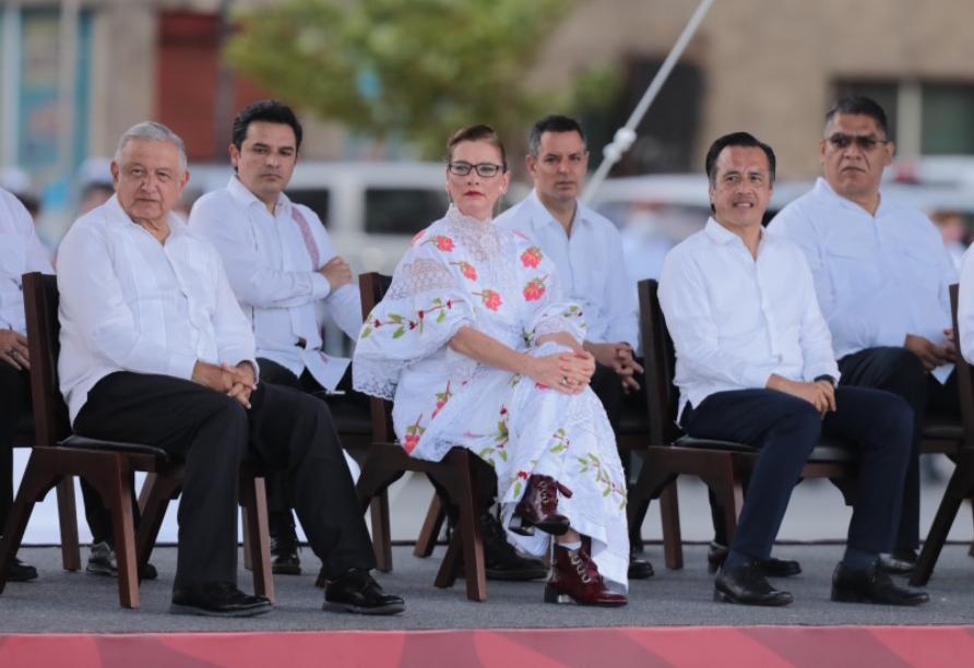 AMLO y Cuitláhuac celebran 200 años de la Armada de México en el Puerto de Veracruz