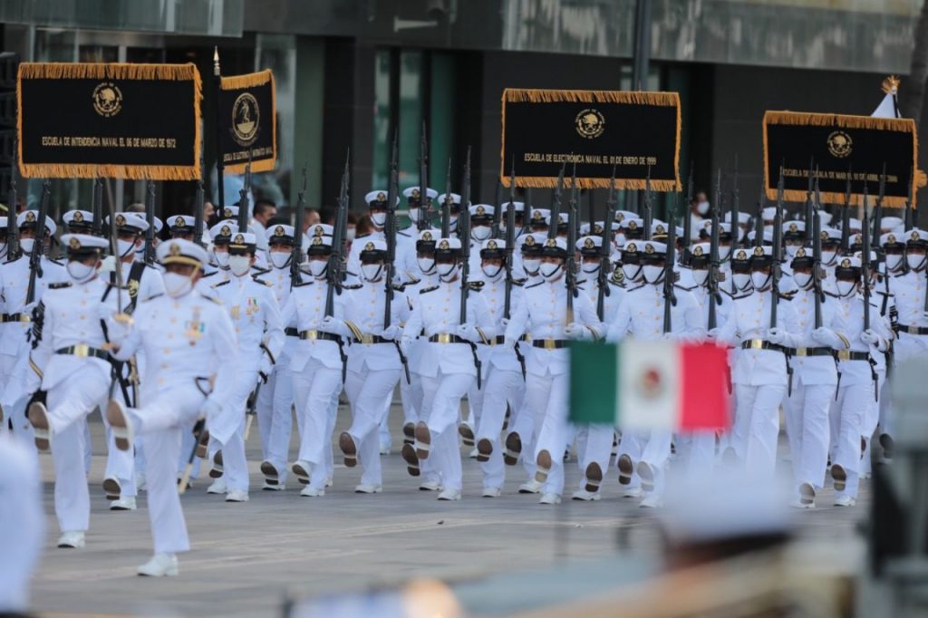 AMLO y Cuitláhuac celebran 200 años de la Armada de México en el Puerto de Veracruz
