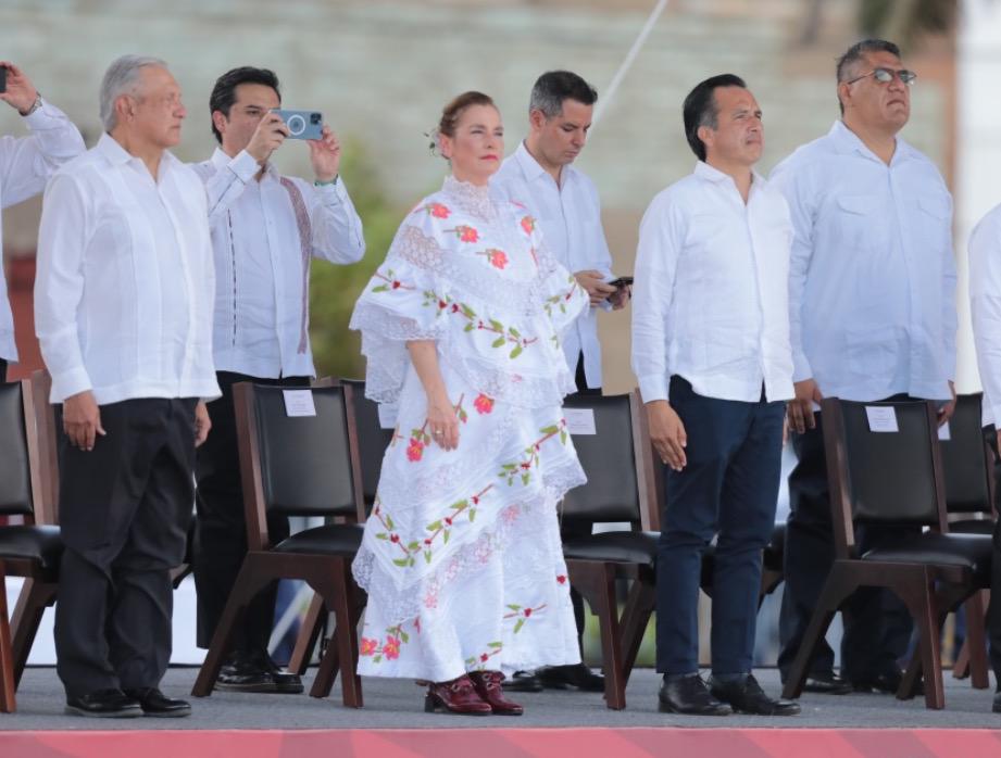 AMLO y Cuitláhuac celebran 200 años de la Armada de México en el Puerto de Veracruz