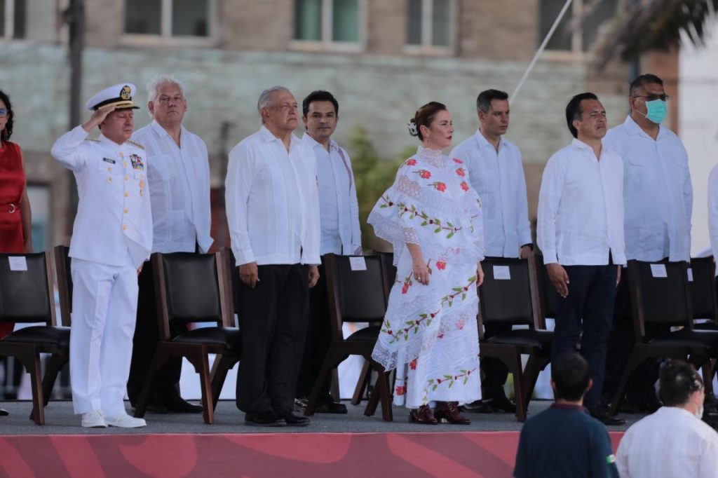AMLO y Cuitláhuac celebran 200 años de la Armada de México en el Puerto de Veracruz