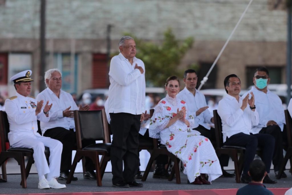 AMLO y Cuitláhuac celebran 200 años de la Armada de México en el Puerto de Veracruz