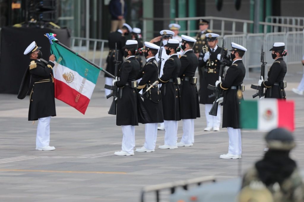 AMLO y Cuitláhuac celebran 200 años de la Armada de México en el Puerto de Veracruz