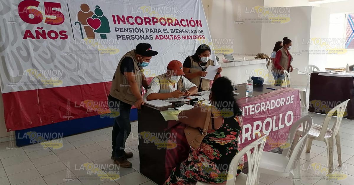 Abuelitos de 65 a 67 años recibirán la pensión de adulto mayor, en Cazones