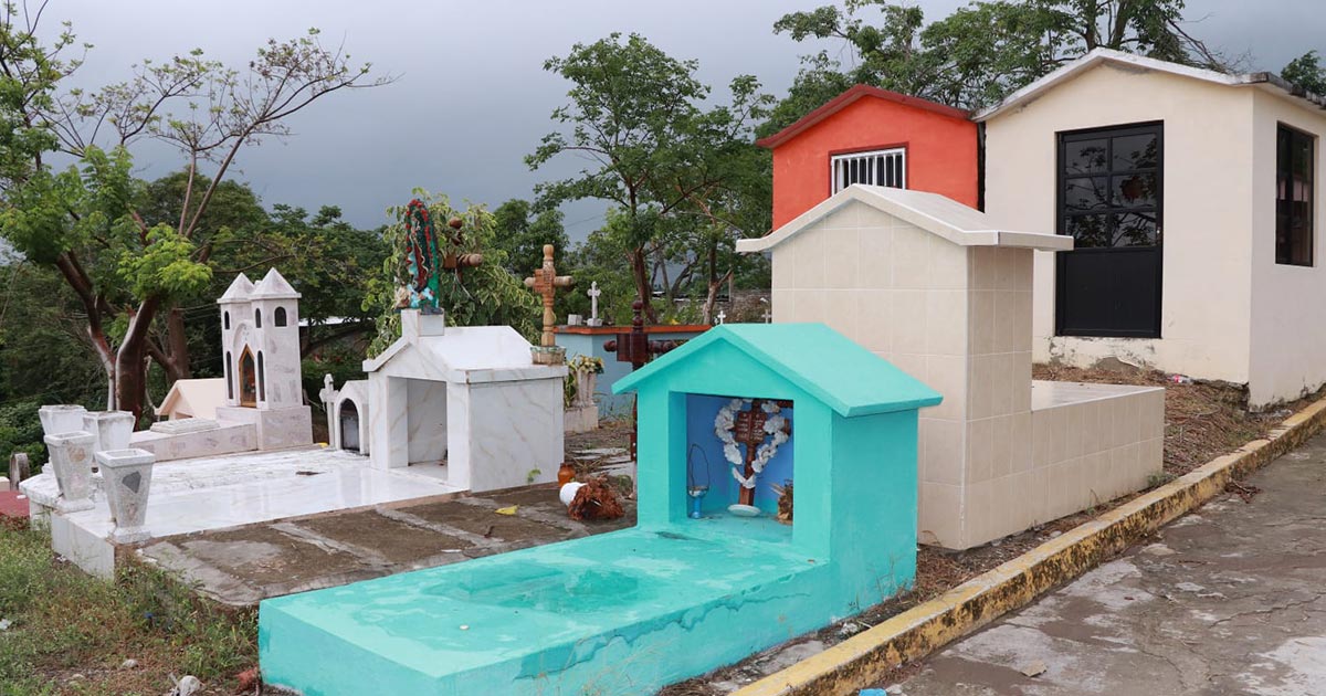 Acceso con restricciones a panteones municipales Acceso con restricciones a panteones municipales2