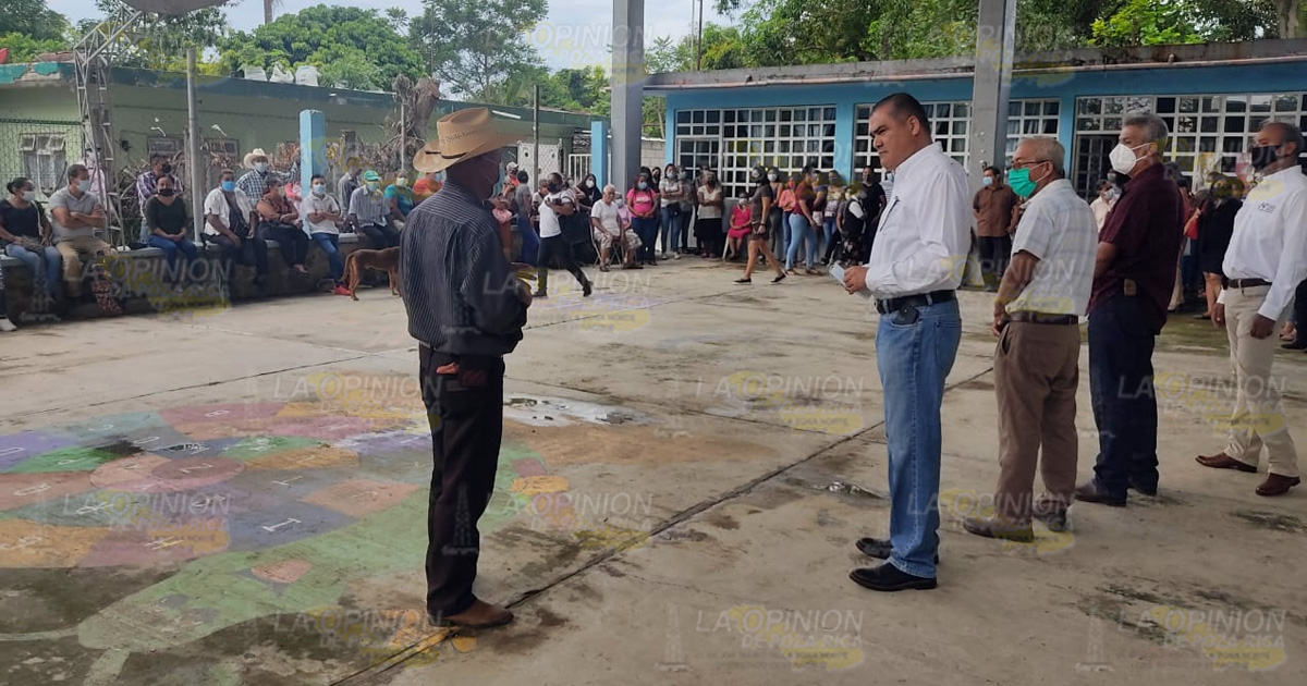 Comunidad libre de imposiciones políticas