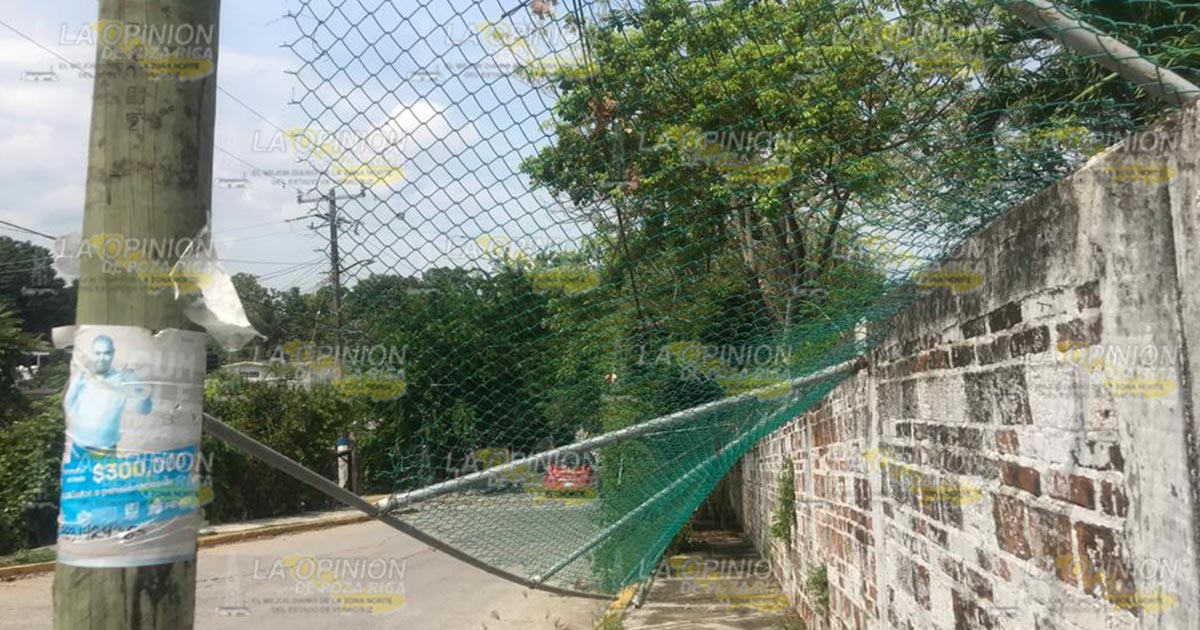 Daños, vandalismo y robos a escuelas en Tuxpan